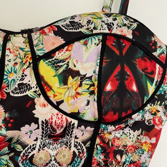 LF bustier - Picture 2 of 2